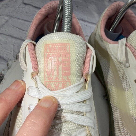 Vans Off The Wall AVE Pro Skateboard Shoe White Pink MENS 8.5 Women 10 - Picture 5 of 11